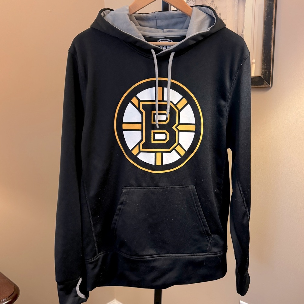 Men’s Black Bruins official NHL hoodie. Size Large